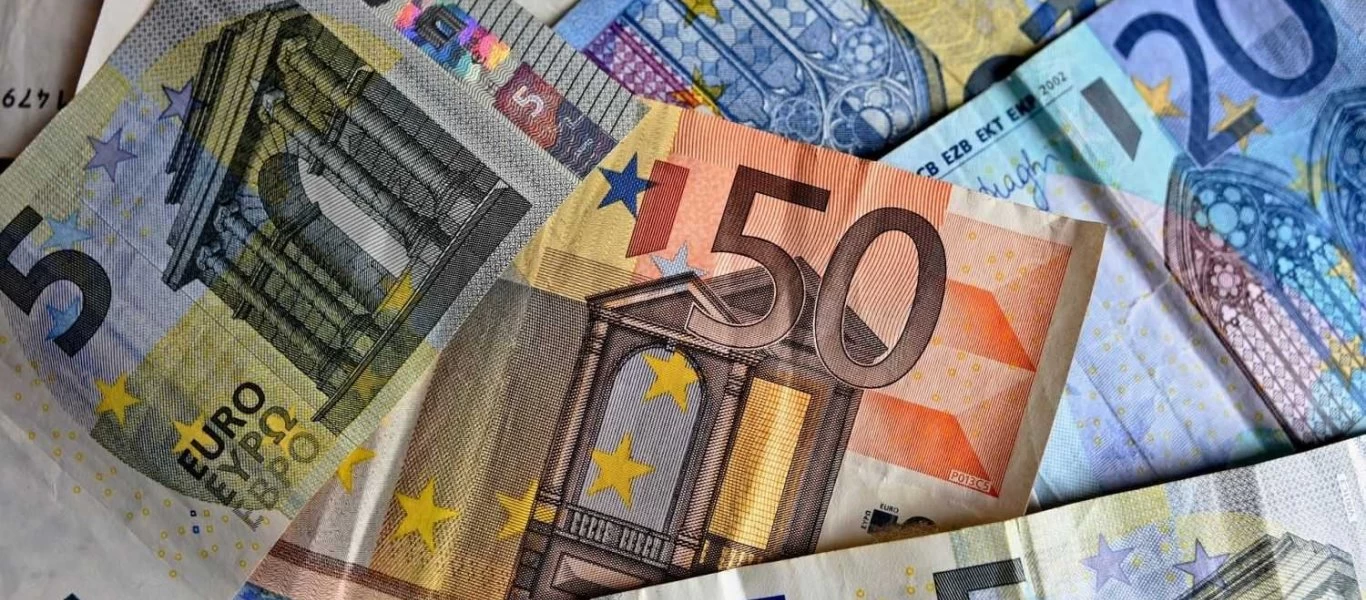 Αυτοί οι συμβασιούχοι ορισμένου χρόνο θα λάβουν το επίδομα των 800 ευρώ